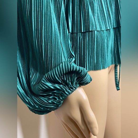 ZARA green pleated blouse size M - Picture 3 of 8